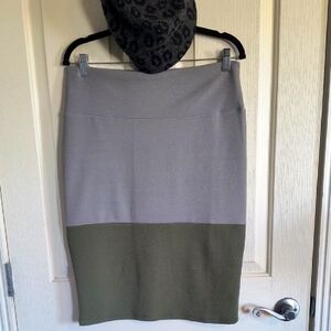 LuLaRoe Cassie Pencil Skirt Green Size L EUC